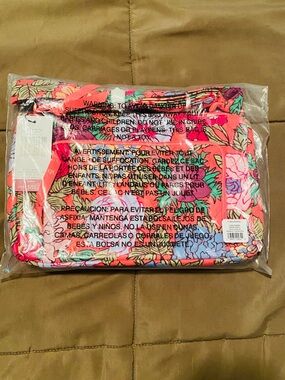 Vera Bradley Little Hipster NWT Vibrant Gardenias